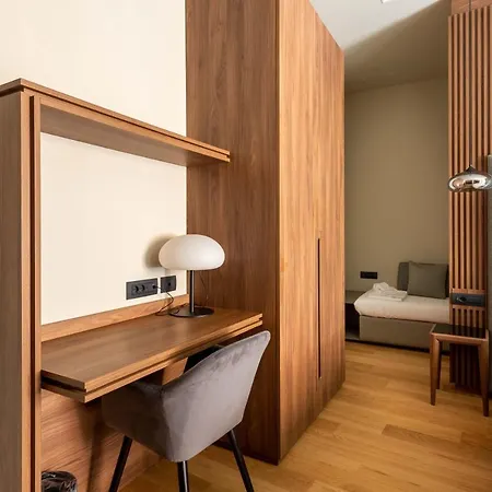 Elical Exclusive Private