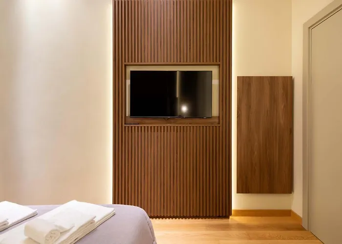 Elical Exclusive Private