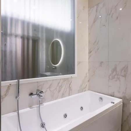 Elical Exclusive Private