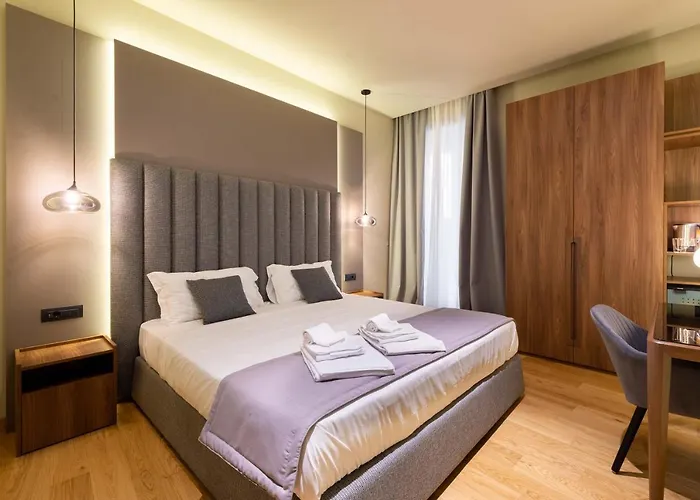 Elical Exclusive Private